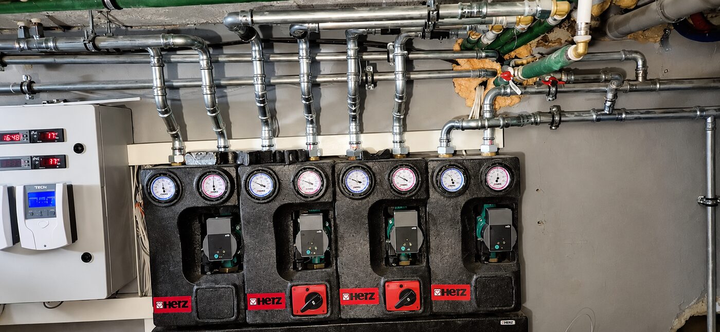 Distribuție termică cu pompe Herz și automatizare TECH